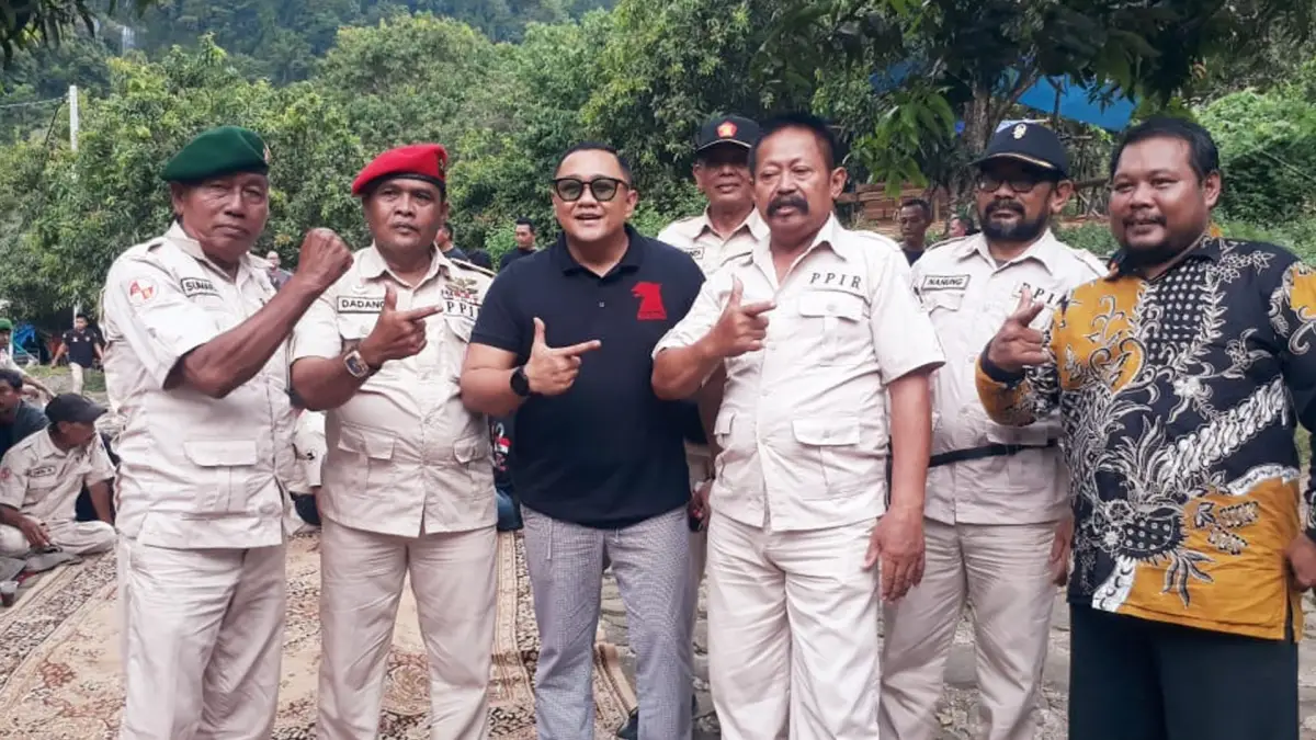 Ketua DPRD Kabupaten Sukabumi Yudha Sukmagara. Yudha menyatakan ada beberapa daerah di selatan Sukabumi yang menjadi prioritas untuk pembangunan jalan.