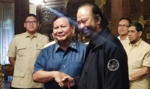 Ketua Umum Partai Gerindra, Prabowo menerima kunjungan Ketua Umum Partai NasDem, Surya Paloh di Padepokan Garuda Yaksa Hambalang, Kabupaten Bogor, Jawa Barat, Minggu