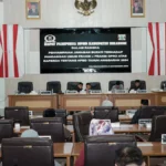 upati Sukabumi Marwan Hamami sampaikan jawaban terhadap pandangan umum Fraksi-Fraksi DPRD soal Raperda APBD dalam Rapat Paripurna ke-28. (Sumber : Dok. DPRD)